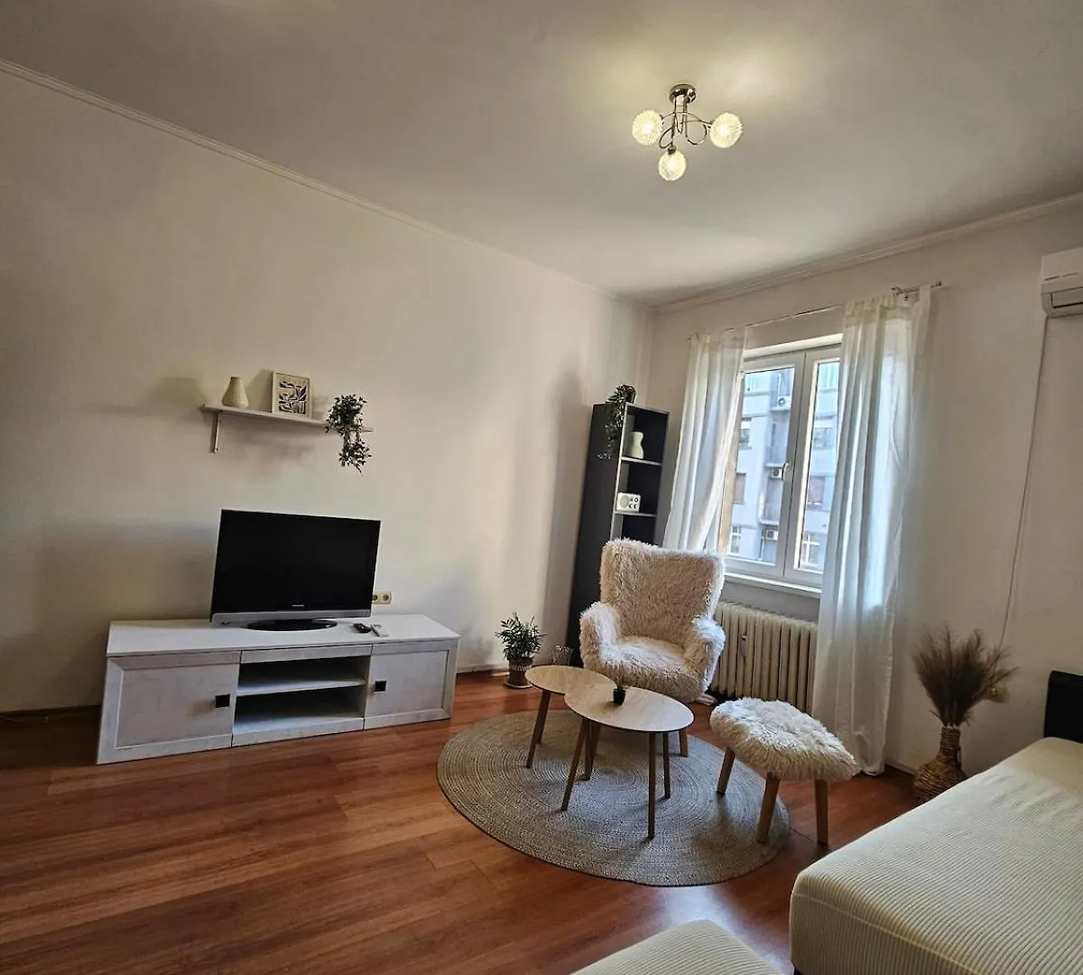 City Center Park Apartment Sofie 0*,